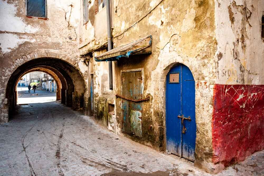 Things to do in Essaouira include discovering the Jewish Quarter, a key part of the history of Essaouira. A cultural highlight of Essaouira city, it reveals the rich heritage and offers cool things to do in Morocco while you visit Essaouira.